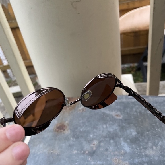 Women's Seraphin Round Sunglasses w/ original case - Picture 4 of 4